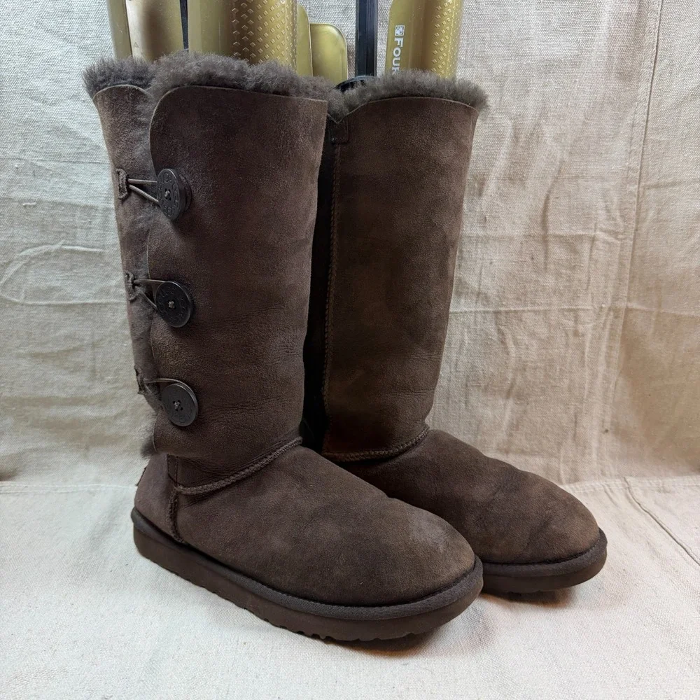 Ugg Boots Leather Upper Sheepskin Lining Brown Womens Size 9